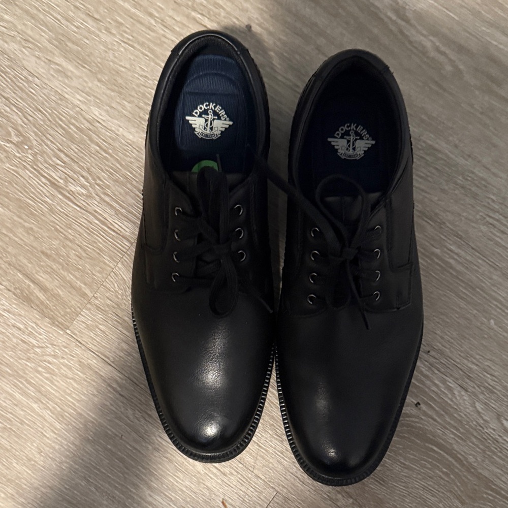 Dockers Men's Classic Black Oxfords